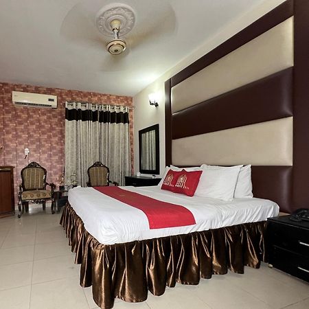 Hotel Tourist Inn Lahor Kültér fotó