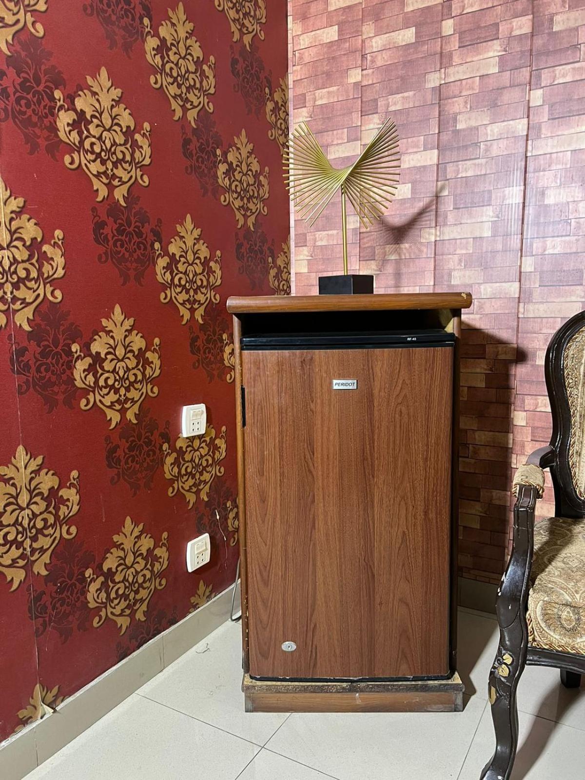 Hotel Tourist Inn Lahor Kültér fotó